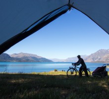 4-Camping_lac_Walter-Peak-NZ_Terra-Tributa